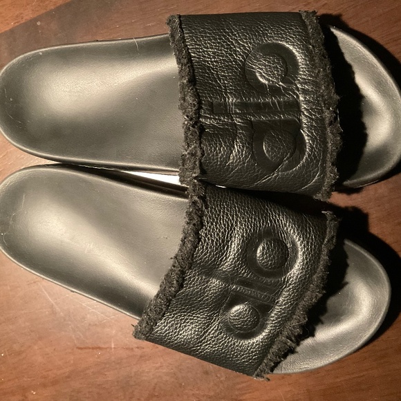 ALO Yoga The IT Slide Black - Picture 8 of 8